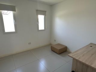 Foto 26 de Casa en alquiler en Belen de Escobar