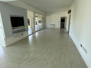 Foto 17 de Casa en alquiler en Belen de Escobar
