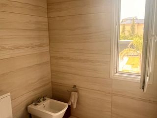 Foto 34 de Casa en alquiler en Belen de Escobar
