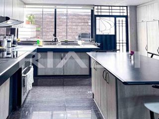 Foto 4 de Casa de lujo en venta de oportunidad Quicentro