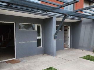 Duplex en venta de 2 dormitorios c/ cochera en Barrio Zacagnini