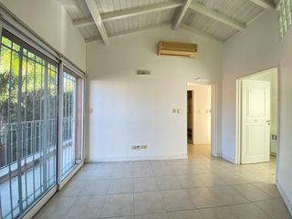Casa en  Alquiler 5 ambientes en La Calabria, San Isidro