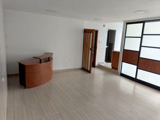 La Orellana, Oficina en  Renta, 130m2, 4 Ambientes, 2 Baños.