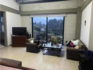 VENDO HERMOSA CASA CAMPESTRE EN ENVIGADO ALTO DE PALMAS CH