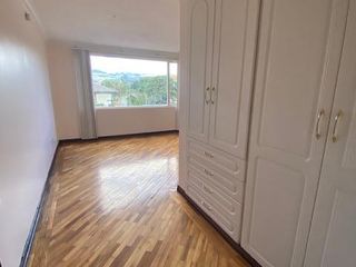 CASA RENTA VIVIENDA O COMERCIAL TUMBACO 5 DORMITORIOS C/U BAÑO