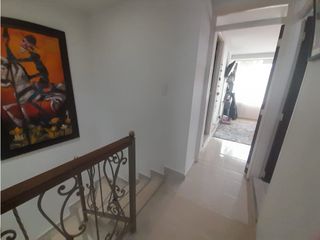 VENTA DE CASA EN COND. POR AV.CENTENARIO NORTE DE ARMENIA