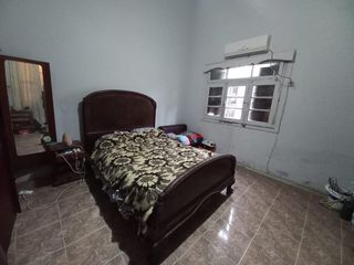 Venta, Casa en Parque Chacabuco, Oportunidad, 148m2, USD145.000