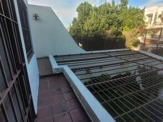 VENTA CASA 4 AMBIENTES PARQUE CHAS PATIO QUINCHO