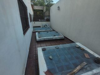 VENTA CASA 4 AMBIENTES PARQUE CHAS PATIO QUINCHO