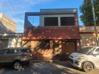 VENTA CASA 4 AMBIENTES PARQUE CHAS PATIO QUINCHO