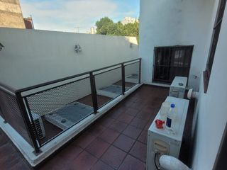 VENTA CASA 4 AMBIENTES PARQUE CHAS PATIO QUINCHO