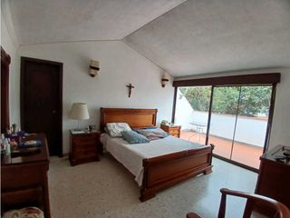 SE RENTA HERMOSA CASA B/MIRRIÑAO