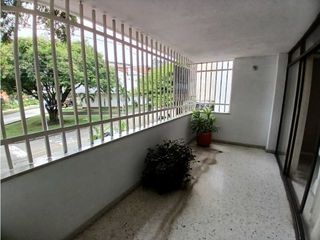 SE RENTA HERMOSA CASA B/MIRRIÑAO