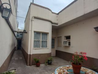 VENTA CASA 3  AMBIENTES EN PARQUE CHAS