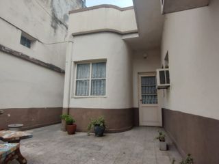 VENTA CASA 3  AMBIENTES EN PARQUE CHAS