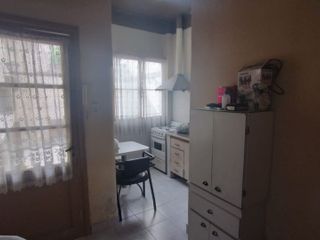 VENTA CASA 3  AMBIENTES EN PARQUE CHAS