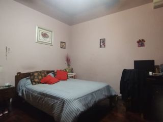 VENTA CASA 3  AMBIENTES EN PARQUE CHAS