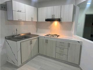 APARTAMENTO AMPLIO REMODELO, SEGUNDO PISO, CAMPO ALEGRE