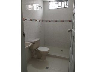 APARTAMENTO AMPLIO REMODELO, SEGUNDO PISO, CAMPO ALEGRE