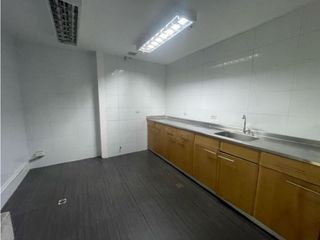 Foto 15 de SE ARRIENDA- VENDE OFICINA POBLADO
