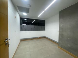 Foto 12 de SE ARRIENDA- VENDE OFICINA POBLADO