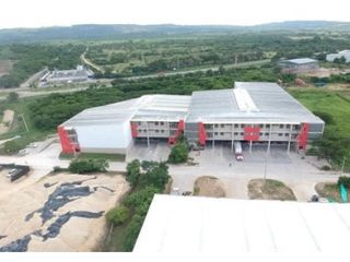 Foto 3 de SE VENDE - ARRIENDA BODEGA EN CARTAGENA