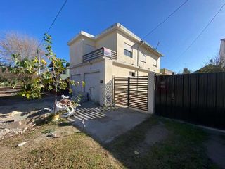Foto 1 de Casa PH en venta en Mar del Tuyu
