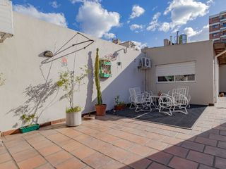 Venta Casa 5amb. en Floresta con Quincho - PERMUTA