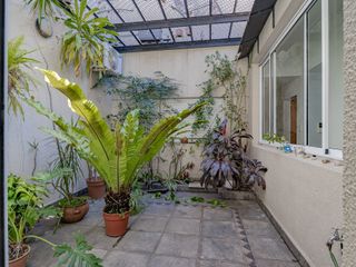 Venta Casa 5amb. en Floresta con Quincho - PERMUTA