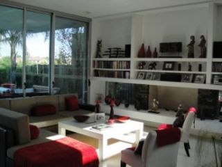 Foto 22 de EXCELENTE CASA AL LAGO EN SANTA BÁRBARA. MUY BUENA CALIDAD DE CONSTRUCCION!