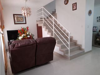 Foto 4 de Casa de dos pisos más terraza en venta Barrio El Bosque Palmira Valle