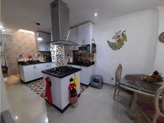 Foto 11 de Casa de dos pisos más terraza en venta Barrio El Bosque Palmira Valle