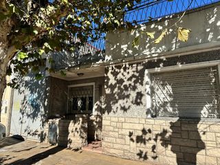 Venta Galpón Depósito con vivienda CIUDADELA