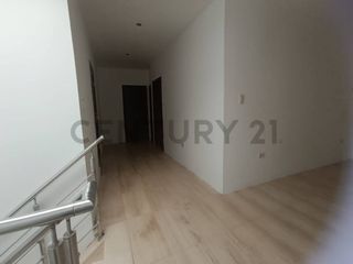 Foto 7 de Venta Casa de 5 Dormitorios en Sur de Guayaquil, KariG