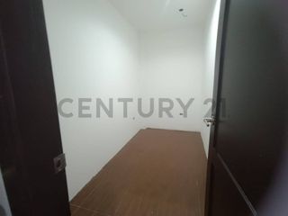 Foto 18 de Venta Casa de 5 Dormitorios en Sur de Guayaquil, KariG