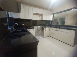 Foto 4 de Venta Casa de 5 Dormitorios en Sur de Guayaquil, KariG