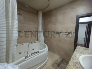 Foto 16 de Venta Casa de 5 Dormitorios en Sur de Guayaquil, KariG