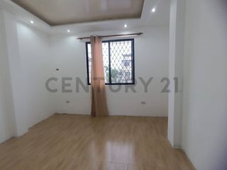 Foto 12 de Venta Casa de 5 Dormitorios en Sur de Guayaquil, KariG