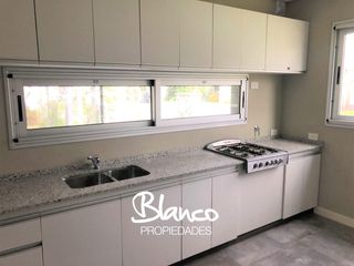 Foto 10 de Casa en Venta en Acacias Blancas, Maquinista F. Savio, Escobar, G.B.A. Zona Norte, Argentina