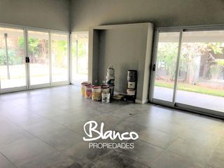 Foto 8 de Casa en Venta en Acacias Blancas, Maquinista F. Savio, Escobar, G.B.A. Zona Norte, Argentina