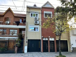 Triplex en Venta en Floresta- 6 Ambientes- Pileta