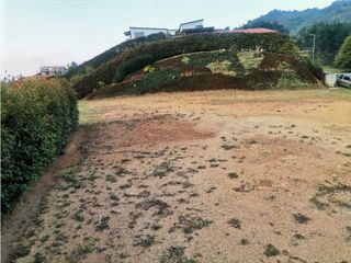 Foto 2 de Venta de lote con vista en unidad cerrada en el retiro (LDC)