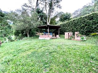 VENDO FINCA A 5 MINUTOS DE SAN JERONIMO