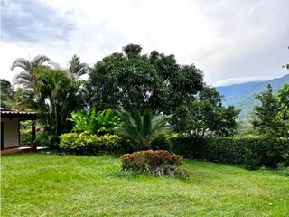 VENDO FINCA A 5 MINUTOS DE SAN JERONIMO