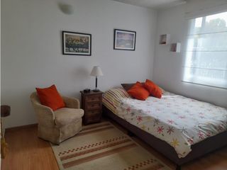 Foto 1 de ARRIENDO HABITACION 14 M AMOBLADA ,DOTADA-127  ABAJO AUTOPISTA