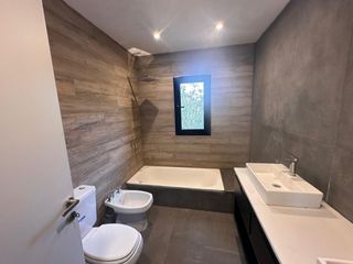 Foto 61 de CASA EN VENTA  A ESTRENAR BARRIO HARAS SANTA MARIA  LOS EUCALIPTUS 5 AMBIENTES