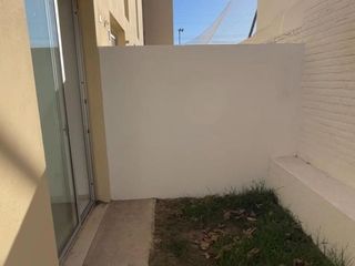 Foto 5 de La Majella Paseo Comercial y Dptos con terraza propia Apto profesional