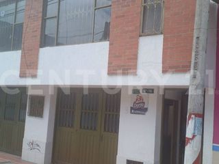 RENTO CASA EN SANTA LIBRADA EXCELENTE PARA VIVIENDA Y COMERCIO