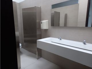 Foto 10 de Casa en Tierra Linda en arriendo adaptada para oficinas