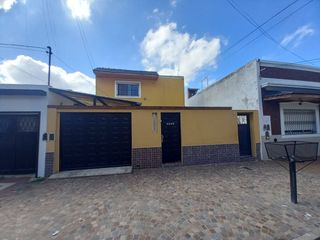 VENTA PH 4 AMBIENTES CIUDADELA PATIO COCHERA